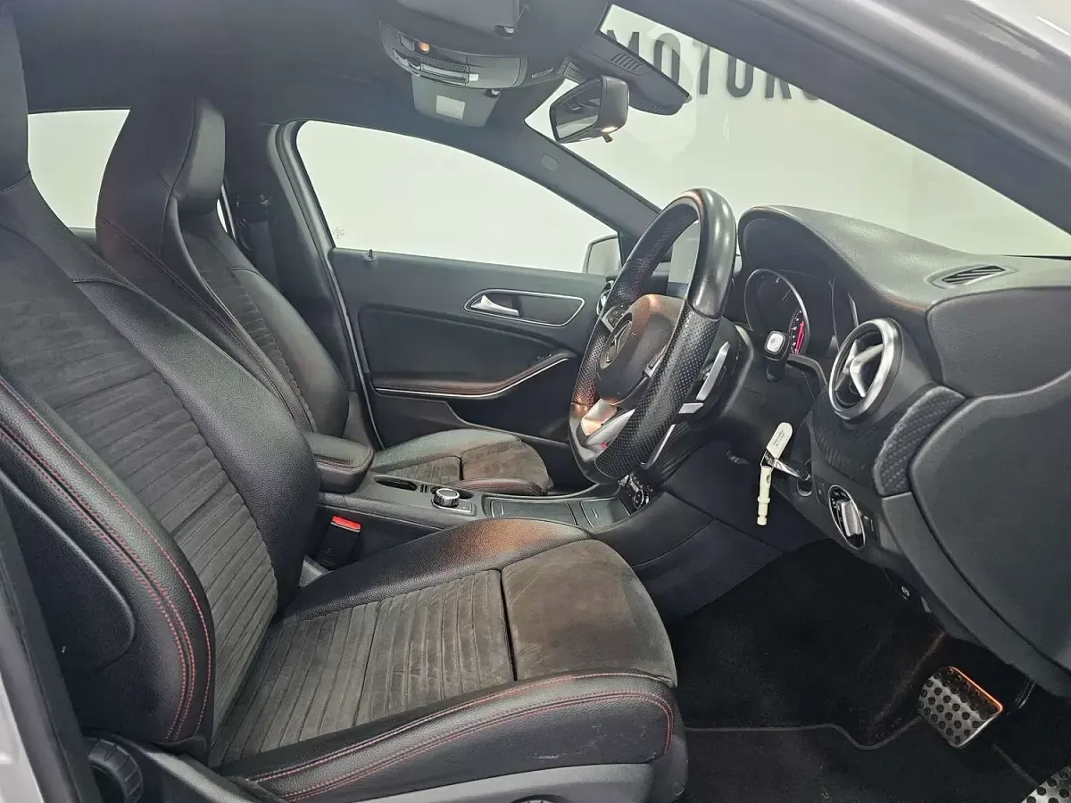Used Mercedes A200 AMG line 136 HP (100 kW) 2016 Silver Hatchback