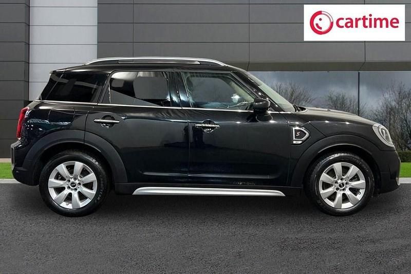 Usado Mini Cooper S Comfort 178 HP (130 kW) 2023 Preto Citadino
