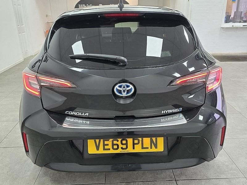 Used Toyota Corolla 122 HP (89 kW) 2020 Black Hatchback