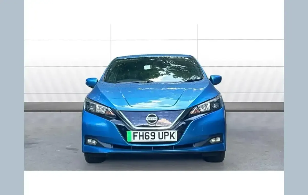 Used Nissan Leaf N-Connecta 108 kW (147 HP) 2020 Blue Hatchback
