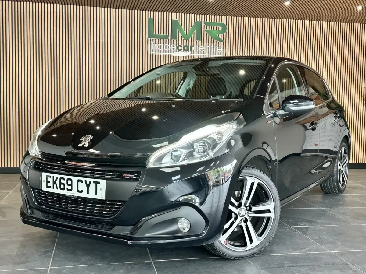Usado Peugeot 208 GT-line 110 HP (80 kW) 2019 Preto Citadino