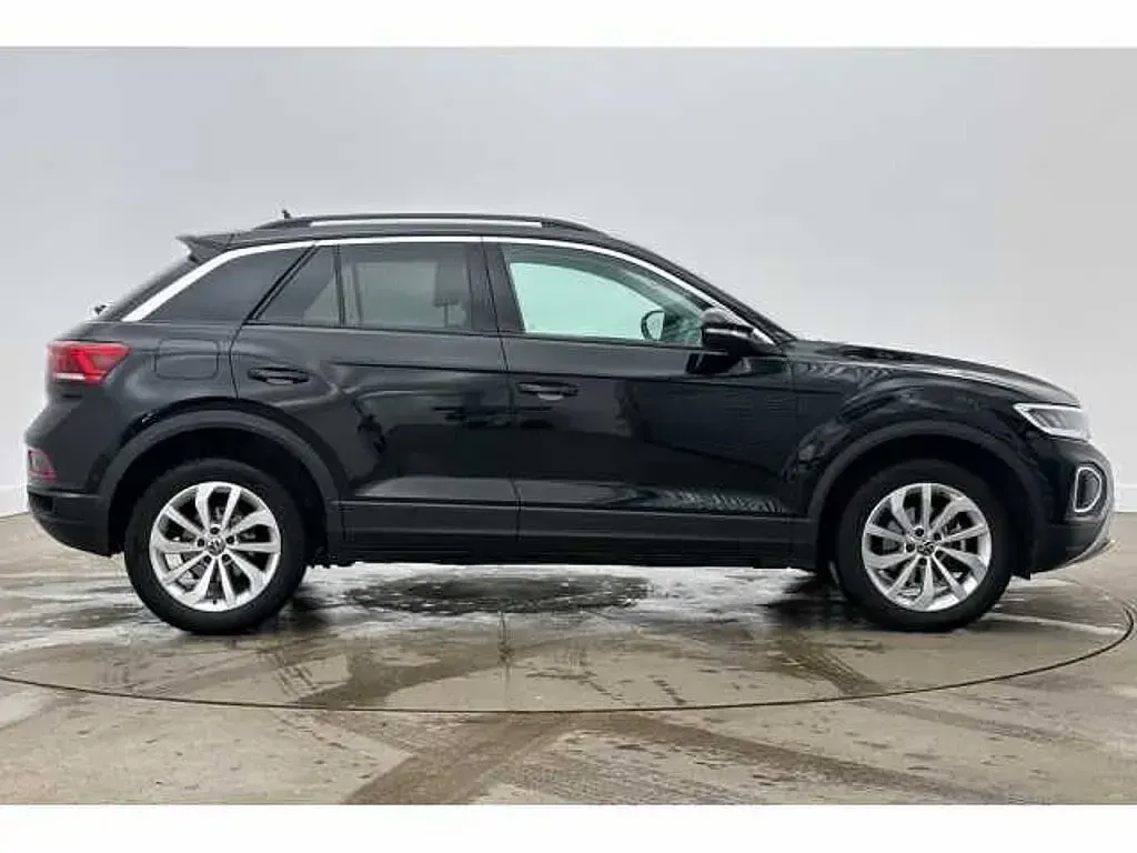 Used VW T-Roc 150 HP (110 kW) 2025 SUV