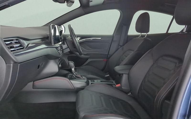 Used Ford Focus ST-Line X 155 HP (114 kW) 2024 Blue Hatchback