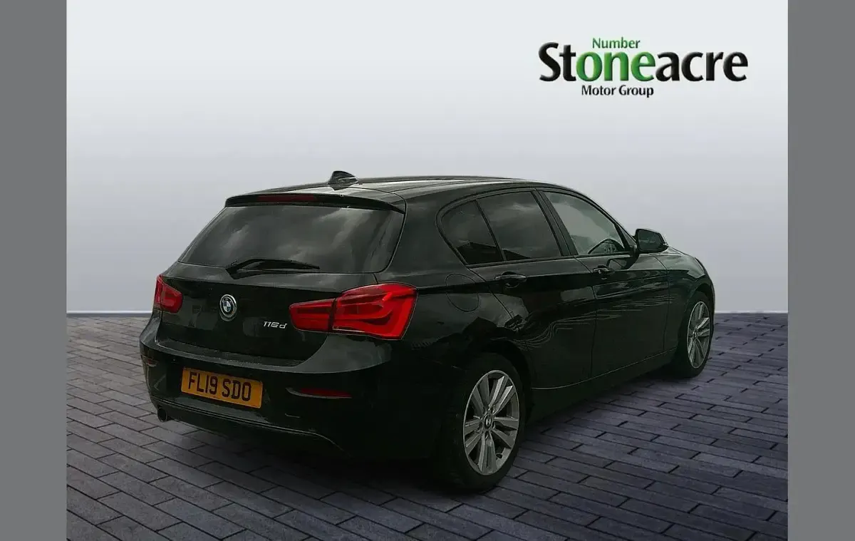 Used BMW 116 Sport Line 113 HP (83 kW) 2019 Black Hatchback