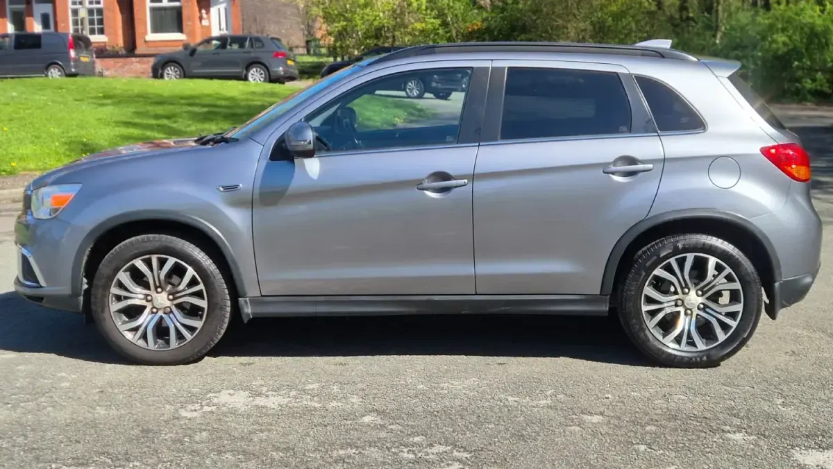 Usado Mitsubishi ASX 114 HP (83 kW) 2018 Cinzento SUV
