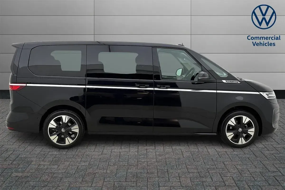 Used VW Multivan Style 150 HP (110 kW) 2025 Black MPV