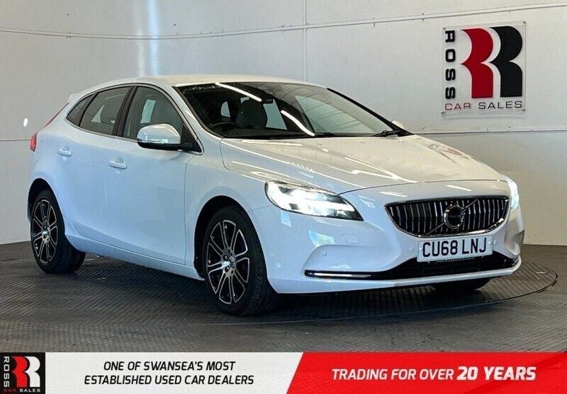 White Used 2018 Volvo V40 Inscription Estate | £13,995 (Fair price) - Image 1/4