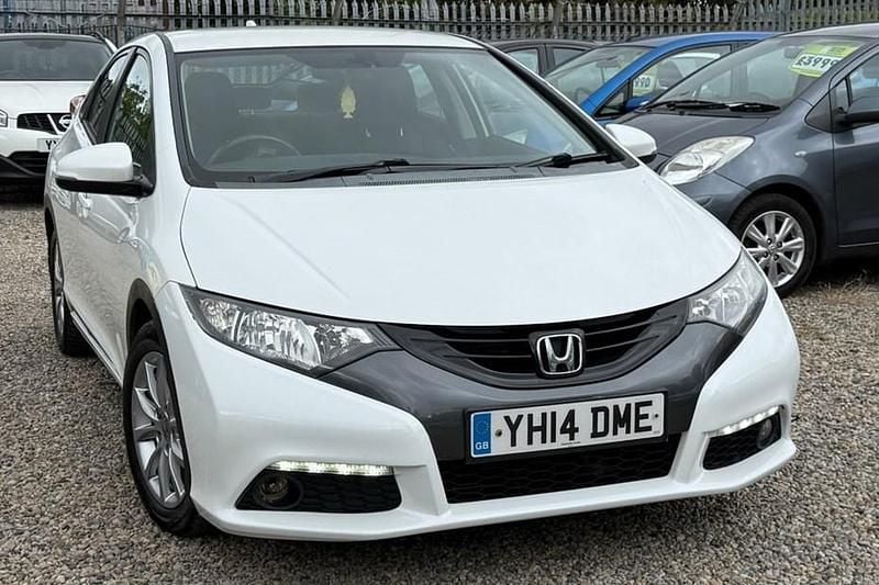 White Used 2014 Honda Civic ES Hatchback | £4,299 (Good price) - Image 1/1