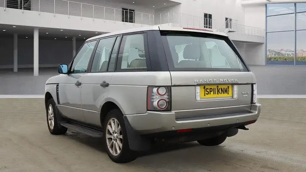 Used Land Rover Range Rover Vogue 313 HP (230 kW) 2011 Gold SUV