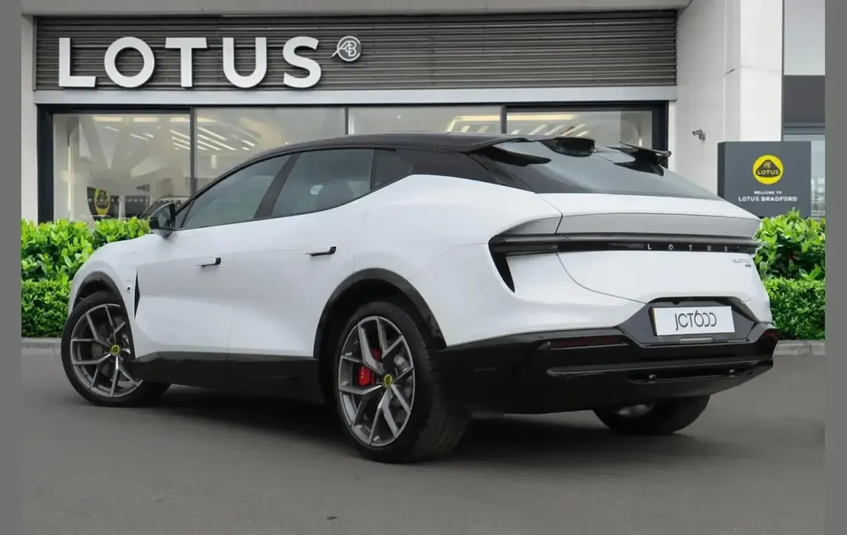New Lotus Eletre 450 kW (612 HP) 2026 White SUV