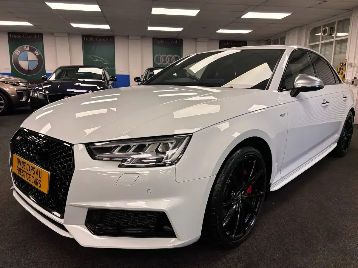 Used Audi A4 354 HP (260 kW) 2017 White Sedan