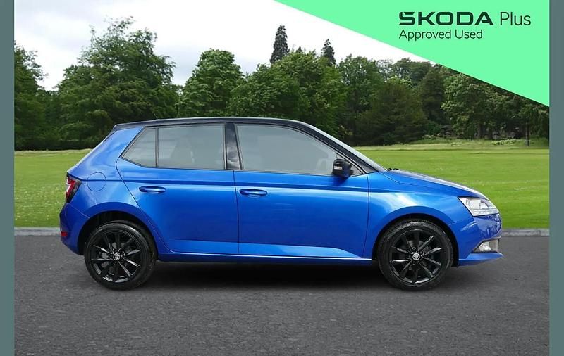 Used Skoda Fabia Colour Edition 94 HP (69 kW) 2021 Blue Hatchback
