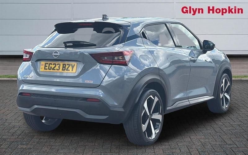 Used Nissan Juke Tekna 114 HP (83 kW) 2023 Grey SUV