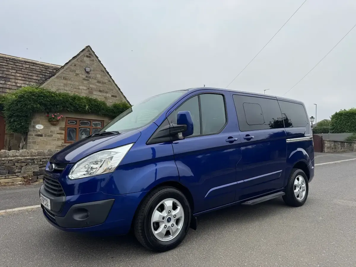 Used Ford Tourneo Custom Titanium 2018 Blue Van