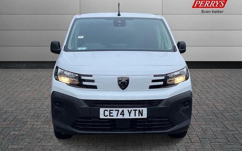 Used Peugeot Partner 102 HP (75 kW) 2025 MPV