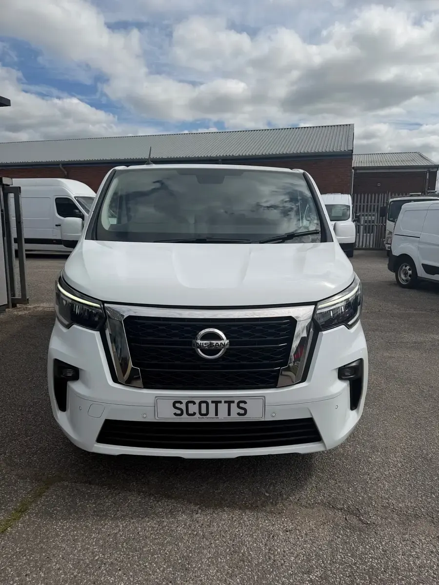 Used Nissan Primastar Tekna 130 HP (95 kW) 2023 White MPV