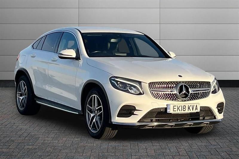 Polar white Used 2018 Mercedes 220 AMG line Coupe | £20,999 (Expensive) - Image 1/4