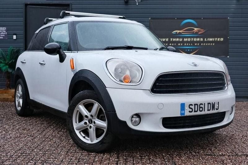 White Used 2011 Mini ONE Hatchback | £2,499 (Good price) - Image 1/4