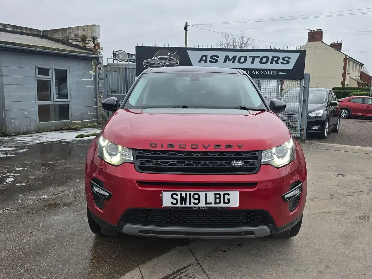 Second-hand Land Rover Discovery Sport HSE 180 CP (132 kW) 2019 Roșu SUV
