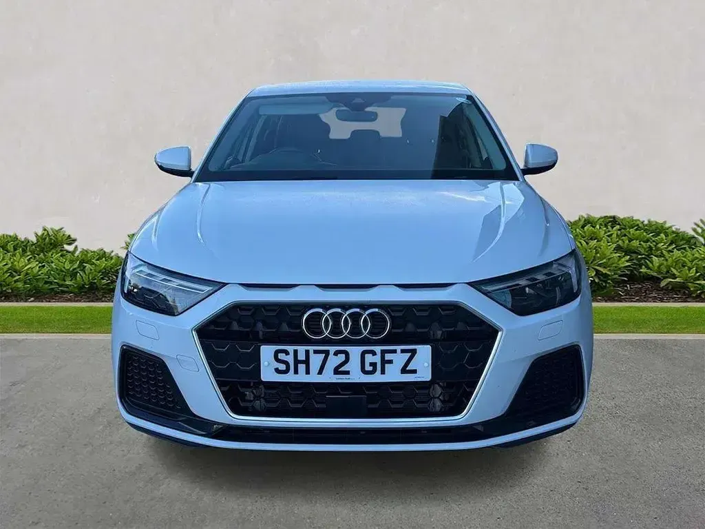 Used Audi A1 Sport 108 HP (79 kW) 2022 White SUV
