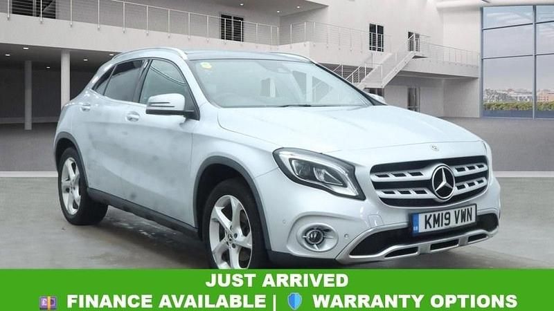 Used Mercedes GLA200 Premium Plus 136 HP (100 kW) 2019 Silver SUV