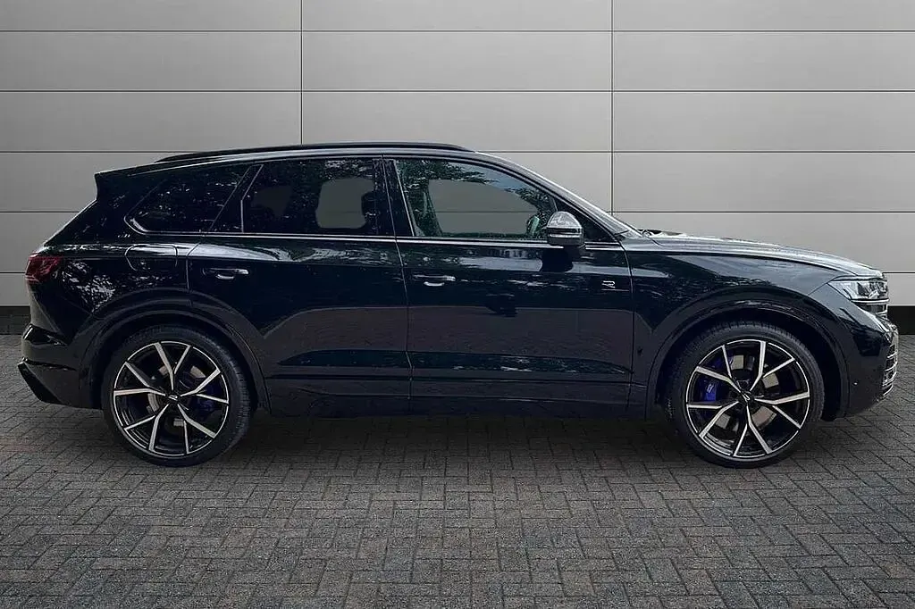 New VW Touareg R 462 HP (339 kW) 2026 Black SUV