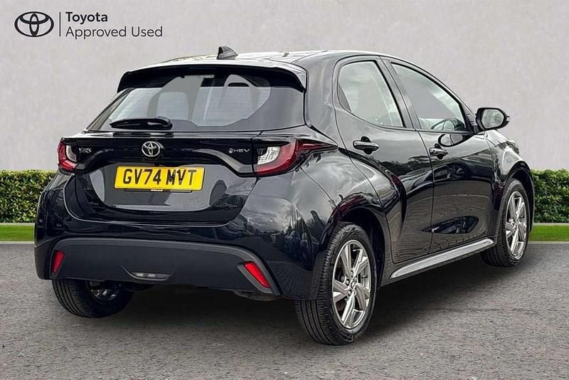 Used Toyota Yaris Hybrid 116 HP (85 kW) 2024 Eclipse black Hatchback