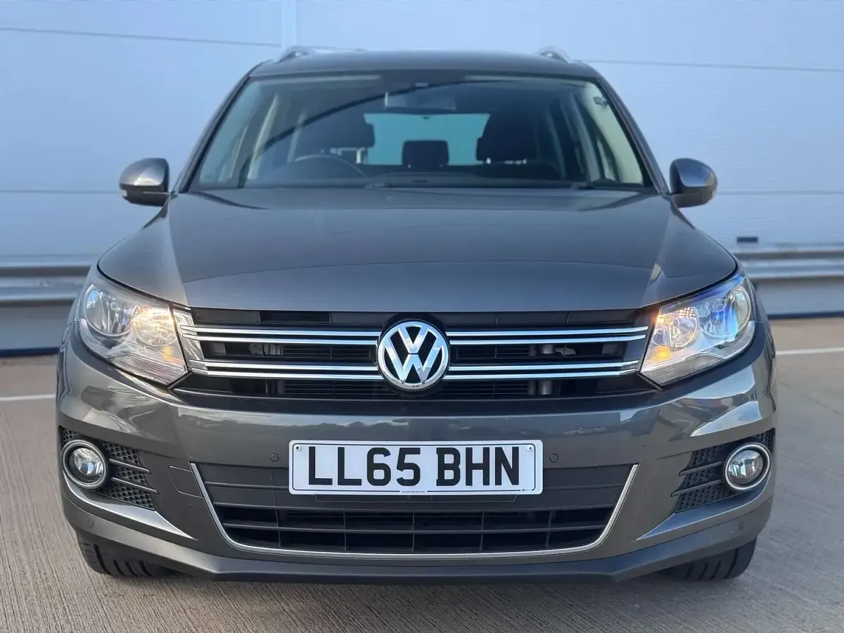 Usado VW Tiguan Edition 150 CV (110 kW) 2015 Gris SUV