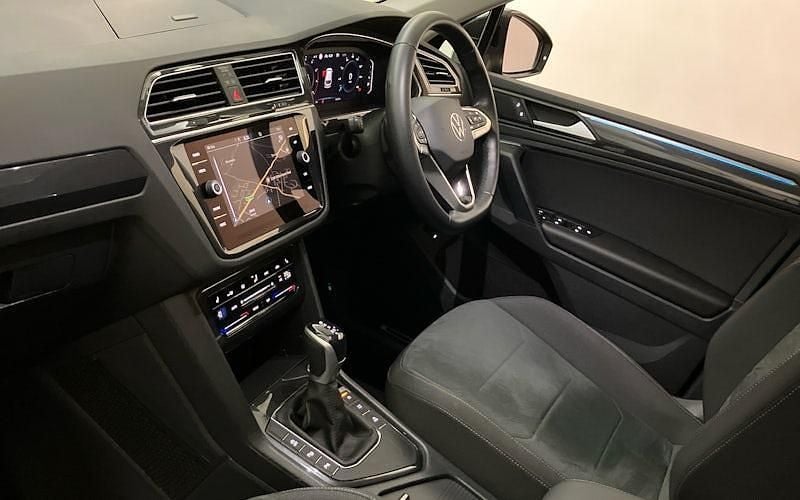Used VW Tiguan Elegance 150 HP (110 kW) 2023 Grey SUV