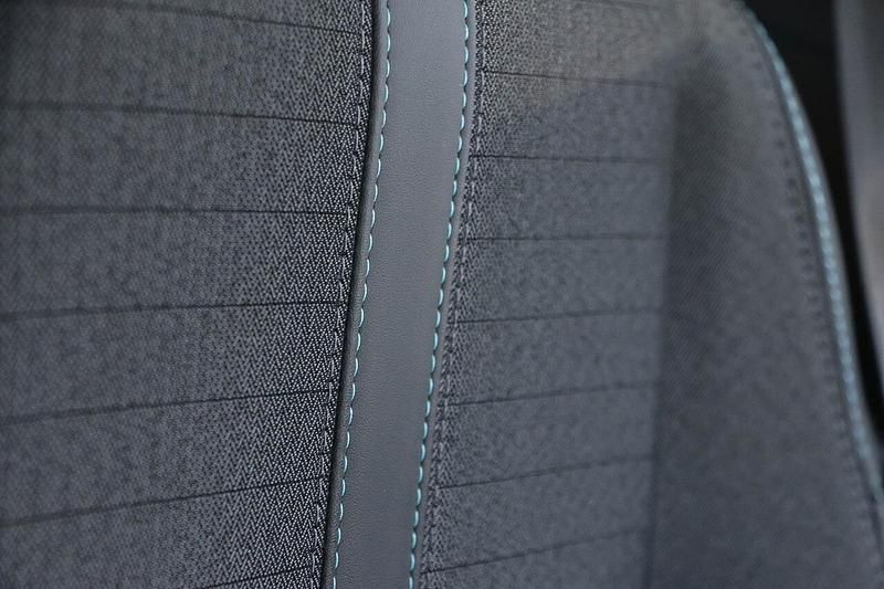 Used Peugeot 2008 Allure+ 100 HP (73 kW) 2022 Orange SUV