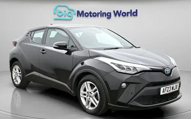 Second-hand Toyota C-HR 122 CP (89 kW) 2023 SUV