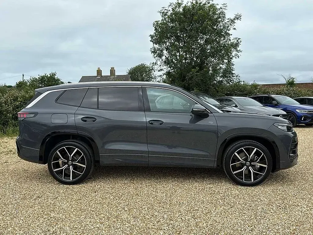 New VW Tayron R-line 150 HP (110 kW) 2025 SUV