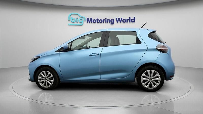 Used Renault Zoe Iconic 80 kW (109 HP) 2021 Blue Hatchback