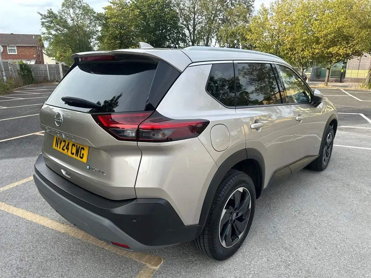 Used Nissan X-Trail N-Connecta 204 HP (150 kW) 2024 Silver SUV