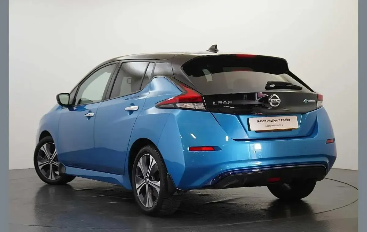 Used Nissan Leaf Tekna 160 kW (218 HP) 2021 Blue Hatchback