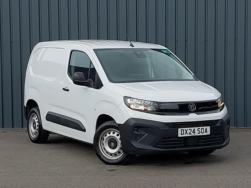 White Used 2024 Vauxhall Combo MPV | £13,198 (Fair price) - Image 1/4