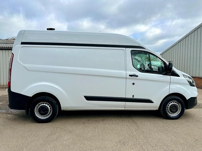 Used Ford Transit Custom S 105 HP (77 kW) 2020 White Van