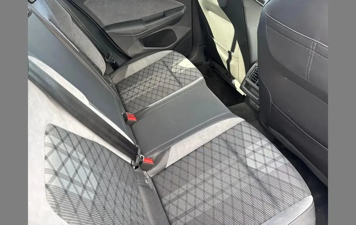 Used VW Golf VIII R-line 147 HP (108 kW) 2023 Grey Hatchback