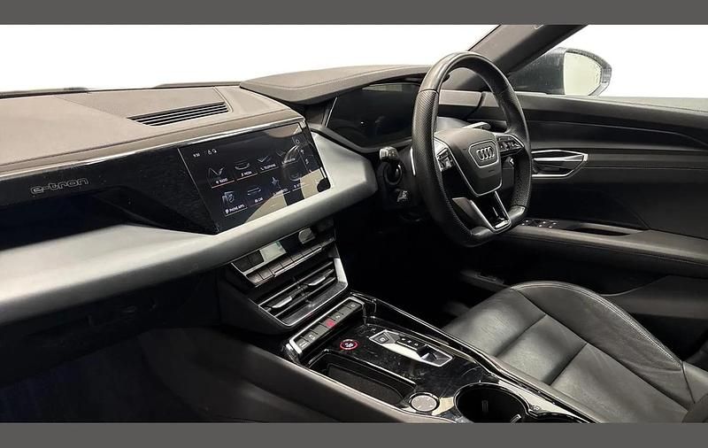 Used Audi e-tron GT quattro Comfort 384 kW (523 HP) 2023 Grey Sedan