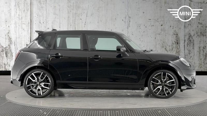 Used Mini Cooper S Hatch 201 HP (147 kW) 2025 Black Hatchback