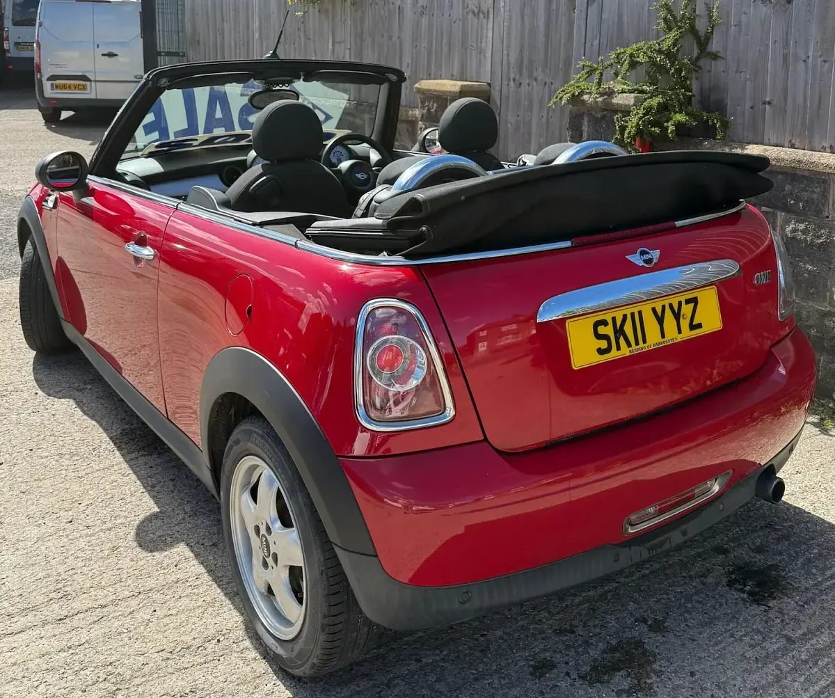 Used Mini ONE 98 HP (72 kW) 2011 Red Hatchback