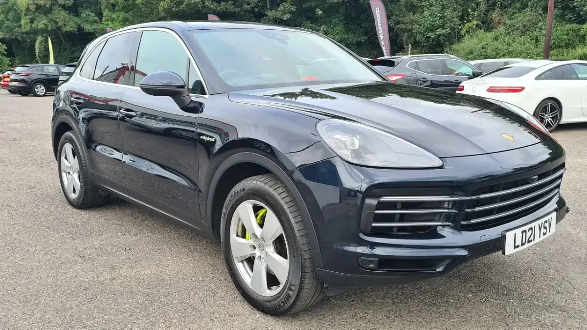 Used Porsche Cayenne E-Hybrid 2021 Blue/black SUV