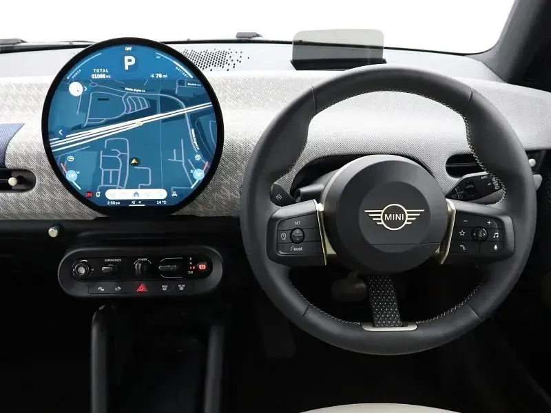Nuevo Mini Cooper Hatch 158 kW (215 CV) 2025 Verde Utilitario