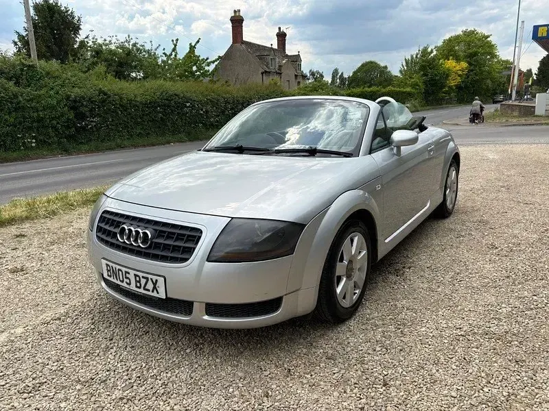 Begagnad Audi TT Performance 2005 Silver Sportkupé