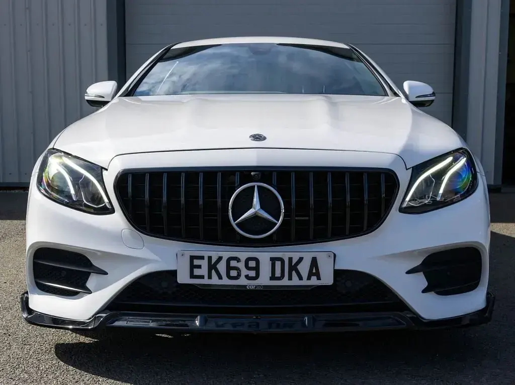 Usado Mercedes E350 AMG line 2019 Branco Coupé