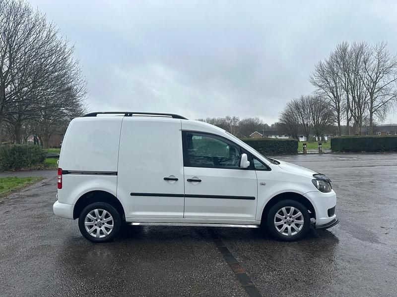 Used VW Caddy 102 HP (75 kW) 2011 White MPV