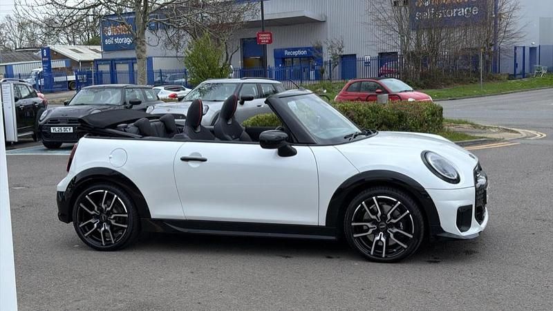 Used Mini Cooper 147 kW (201 HP) 2025 White Hatchback
