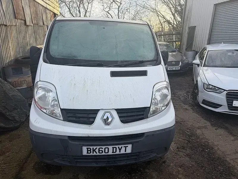 Used Renault Trafic 115 HP (84 kW) 2010 White MPV