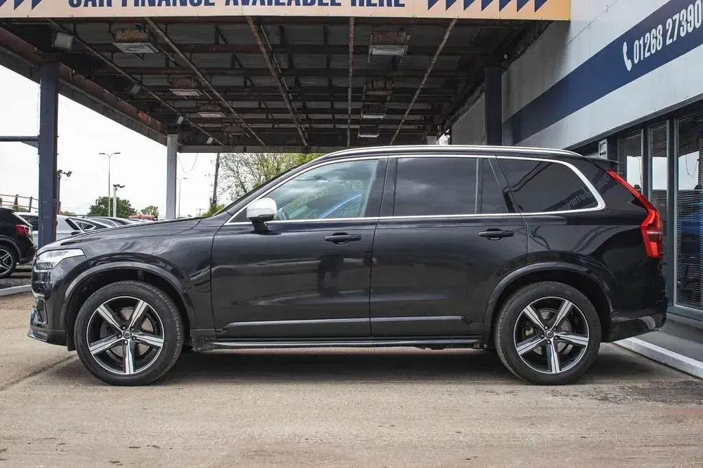 Usado Volvo XC90 R-Design 310 CV (228 kW) 2018 Negro SUV