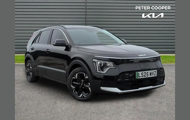 Black Used 2025 Kia e-Niro SUV | £22,991 (Fair price) - Image 1/4